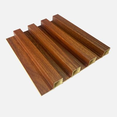 Vanntett hurtiginstallasjon Dekorativ riflet WPC-veggpanel for interi&oslash;rdekorasjon